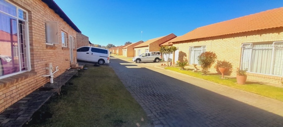 2 Bedroom Property for Sale in Wilkoppies North West